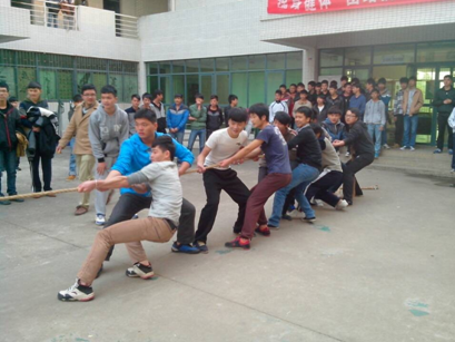 （图一）精彩瞬间，加油呐喊