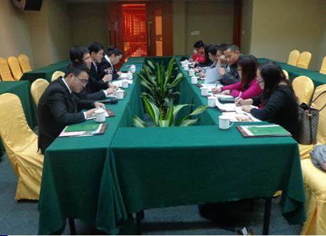 （图三）专业教师和企业骨干共同探讨专业建设
