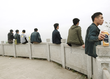 （图一）一等奖：范新惠（12级室内高级班 B2栋208） 《看未来、思人生》