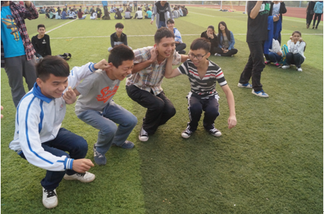 （图三）游戏“人体拼图”