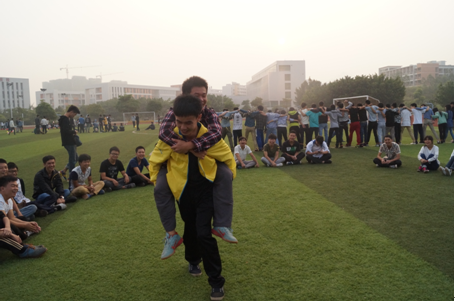 （图四）游戏“指点迷津”