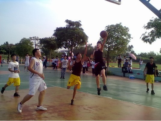 社团篮球赛