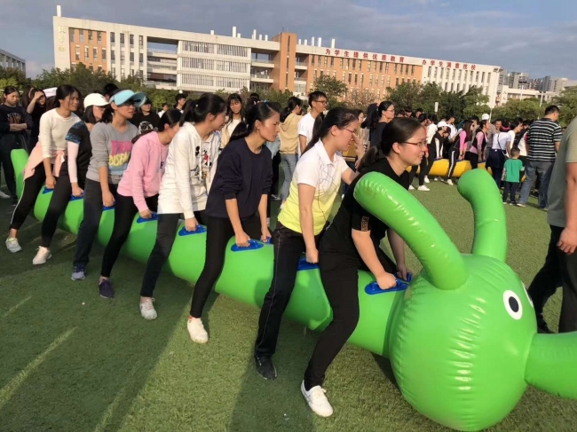 5趣味运动会-毛毛虫.jpg