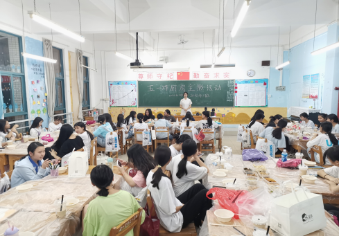 20幼师2班五一“炸厨房”主题活动112.png