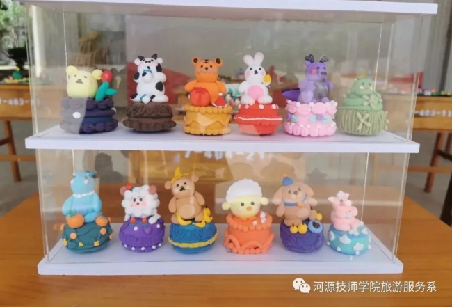 学生手工作品1.jpg